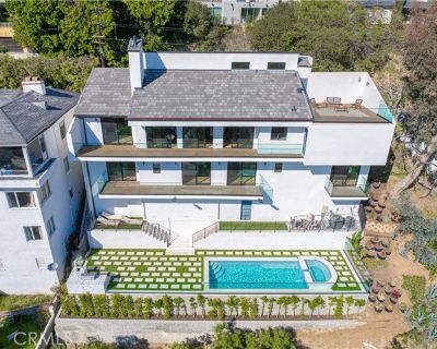 6 Bedroom 4BA 4266 ft Single Family Home For Sale in Los Angeles, CA