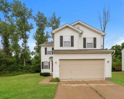 4 Bedroom 2.5BA 1980 ft Pet-Friendly Apartment For Rent in Trotwood, OH