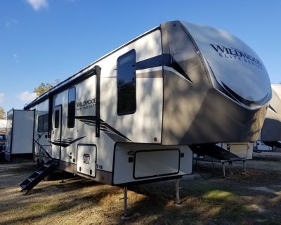 2024 Forest River Wildwood Heritage Glen Elite Luxury 35RE