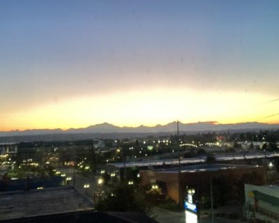 Unfurnished Room for Rent - Professional woman seeking roommate