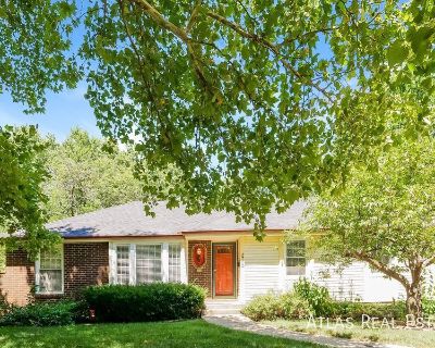 2700 NE 69th Street. Limited-time offer! Get your choice of a free TV or iPad (a $300 value) or enjoy a $300 credit upfront when you move in. Hannah Erickson 480-351-3108 hannah.erickson@realatlas.com www.realatlas.com Meet Romeo, our PM team mascot! He is such a good boy! For every lease signed in the next two weeks, he gets a treat! Don t rent from Wall Street rent from Atlas where you are a ...