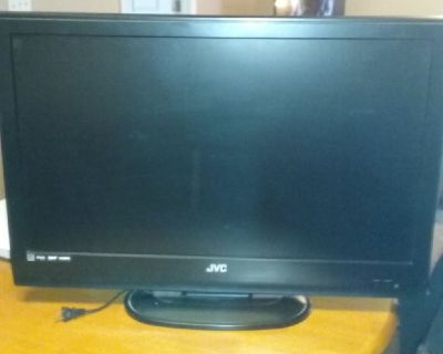 JVC  32" FLAT SCREEN TV