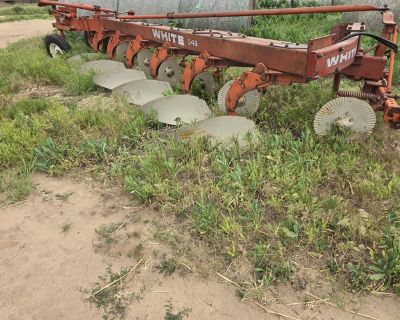 6 Bottom White Plow 2 pt