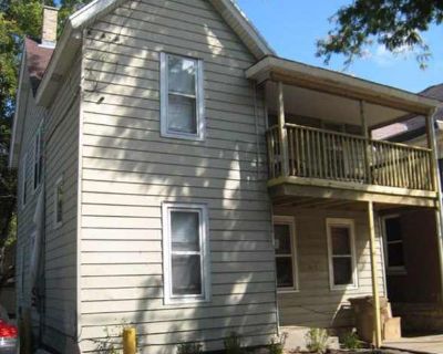 4 Bedroom 1.5BA 1754 ft Apartment For Rent in Madison, WI