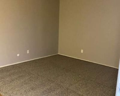 2 Bedroom 1.5BA 960 ft Pet-Friendly Apartment For Rent in Nederland, TX