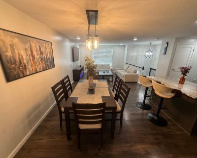 Deposit: $206.00 * Utilities included?: Yes * Fees apply?: Yes. References are not required. Non-smoking. Furnishings: Furnished * Disabled access: * Living room: shared. Availability Available Now Minimum term 1 month Maximum term None. Private furnished room for rent. Enjoy living in a newlyrenovated House. This highquality home is decorated with modern touches while providing the basic neces...