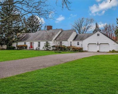 5 Bedroom 4BA 3200 ft Single Family Home For Sale in CUTCHOGUE, NY