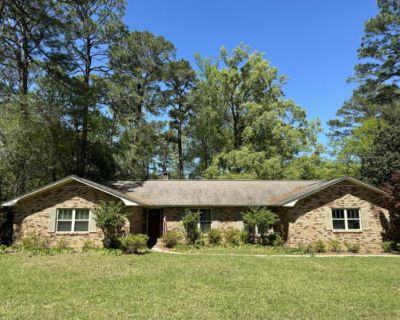 5 Bedroom 3BA 2494 ft Single Family Home For Sale in COLUMBIA, MS