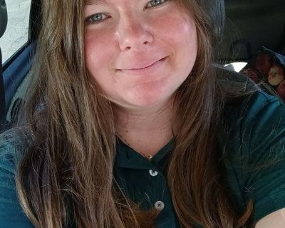 I am clean and I cook like a substitute teacher and dollar tree cashier. I'm a hard worker I'm just looking to move out of my parents house..