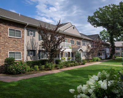 2 Bedroom 1BA 955 ft Apartment For Rent in Hauppauge, NY