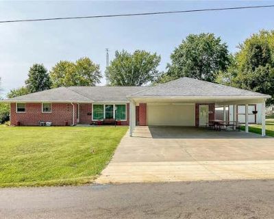 3 Bedroom 2BA 3216 ft Single Family Home For Sale in SMITHTON, MO