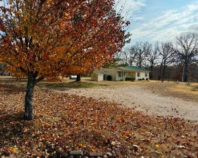3 Bedroom 2BA 1400 ft Single Family House For Sale in Hartshorn, MO