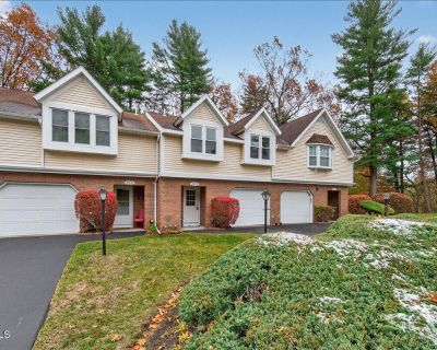 2 Bedroom 1BA 1144 ft Townhouse For Sale in Slingerlands, NY