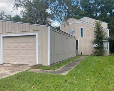 2 Bedroom 1BA 720 ft Single Family Home For Sale in HUNTSVILLE, TX