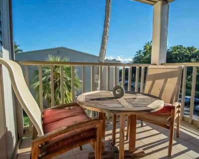 2 Bedroom 1.5BA Condo Vacation Rental in Wavecrest C316, Kaunakakai, HI