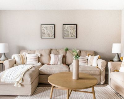 2 Bedroom Apartments, Fully Furnished, Up to 4 Students ($750/person)