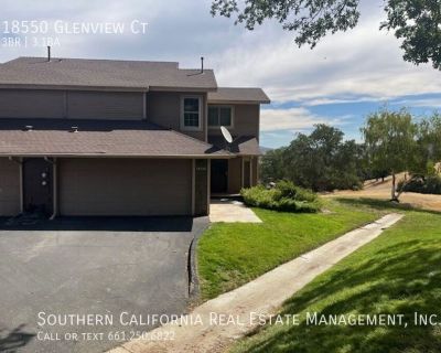 18550 Glenview Ct. Large 3-bedroom condo with amazing views of Cummings Valley... The main floor consists of an open living room with gas fireplace, kitchen with large dining area, half bath and a wood deck for entertaining. Upstairs is the master suite, second bedroom and loft area. Downstairs has a third bedroom, 3/4 bath, kitchenette, wet bar, pool table and covered patio. The two-car garage...