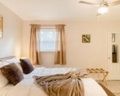 Move into a high-quality Duplex / Multiplex today! Cozy and comfortable, this is the perfect place to call home. The kitchen comes equipped with a fridge, sink, oven, stovetop, as well as dishwasher, making it the perfect spot to whip up a meal or two. The neighbourhood is near grocery stores, and you won t be far from all Norcross has to offer.