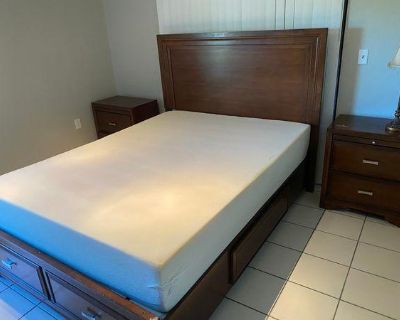 Room For Rent in 1BR 1BA Property, Sarasota, FL