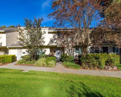 3 Bedroom 1BA 1256 ft Townhouse For Sale in Vacaville, CA