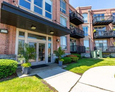 2 Bedroom 1.5BA 910 ft Pet-Friendly Apartment For Rent in Plymouth, MI