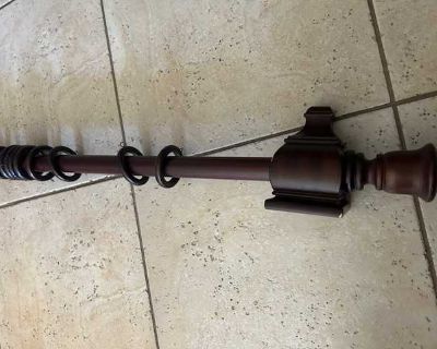 FREE CURTAIN ROD - DECORATIVE WITH FINIALS