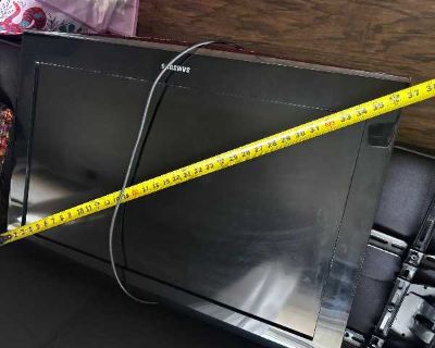 Tv with wall mount