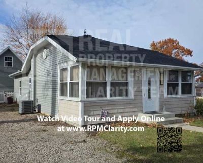 Available Now!!! 2 Bed/1 Bath Cottage on the Lake. image_url. In unit laundry Patio / balcony Dogs allowed Parking Air conditioning Ceiling fan Unit Amenities air conditioning ceiling fan fireplace furnished in unit laundry patio / balcony range refrigerator Property Amenities concierge parking dogs allowed. Pets allowed. 2 Bedroom. 1 Bathroom. 1200 ft . Furnished