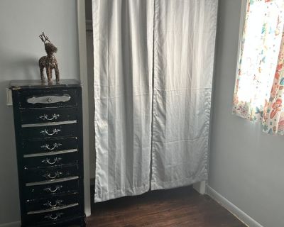 Total rooms: 3. Deposit: $800.00 * Utilities included?: Some * Fees apply?: No. References required. Females preferred. Non-smoking. Not for couples. Age preference: 35 - 65. Furnishings: Furnished * Parking: Yes * Garage: Yes * Yard/patio: Yes * Balcony/roof terrace: No * Disabled access: No * Living room: shared * Broadband included: Yes. Availability Available 01 Nov 2025 Minimum term None M...