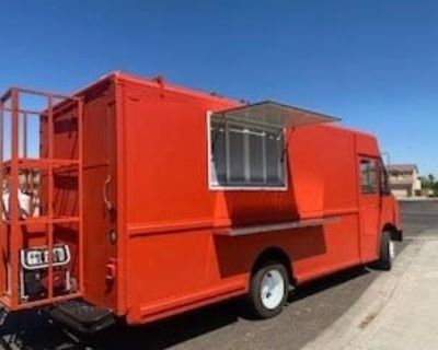 1999 Freightliner Food Truck