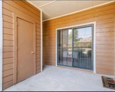 Medium One Bedroom

Beds: 1, Baths: 1, SQFT: 688

Hello, I am looking for someone to take over my lease. The lease ends in Decemeber but I spoke with property manager and their willing to extend. 

· Security depoist based off credit. Need to make 3 times the rent and the basic apartment move- in guidelines. There is an application fee of $50. 

Amenties : 
On-site Management, Package Receiving...