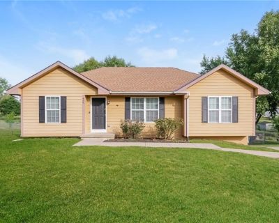 3 Bedroom 2BA Apartment For Rent in Kearney, MO