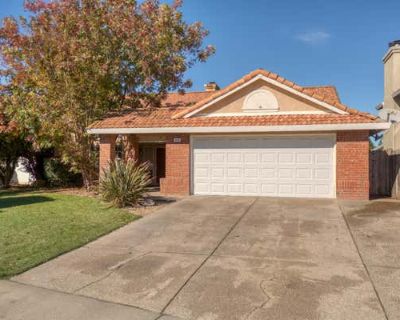 3 Bedroom 2BA 1947 ft Single Family Home For Sale in OAKDALE, CA