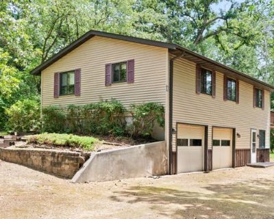 3 Bedroom 3BA 1096 ft Single Family Home For Sale in DIXON, IL