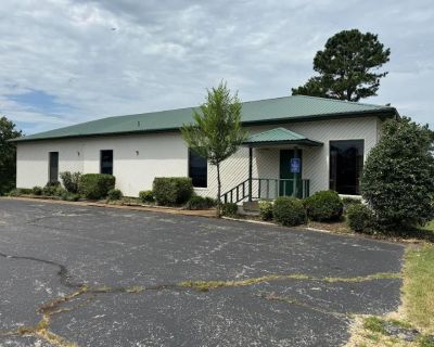 2330 ft Commercial Property For Sale in Salem, AR