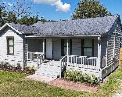 3449 Bridgette Lane. Great location! This 4 bedroom 2 bath home is located in the heart of Mont Belvieu... Schools, retail, restaurants, nail salons, medical facilities are all within walking distance. City amenities. Nice sized fenced back yard.. 4 Bedroom. 2 Bathroom. 1612 ft