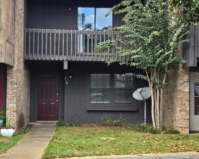 2 Bedroom 1BA 1170 ft Single Family House For Rent in Dothan, AL