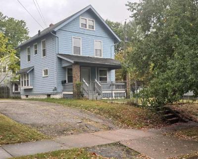 Single Family Home 4 Bedroom and 1 Bath. Safe and family-friendly, Akron is home to several colleges, fun festivals, and beautiful parks. Patio / balcony Parking Recently renovated Fireplace Extra storage Carpet Unit Amenities carpet extra storage fireplace patio / balcony range refrigerator recently renovated Property Amenities parking. 4 Bedroom. 1 Bathroom. 1608 ft