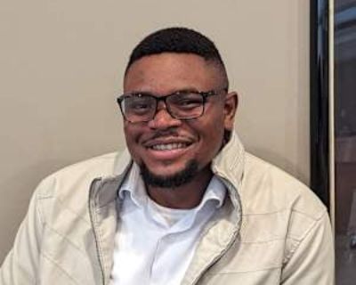 Non-smoker * Interested in teaming-up. Budget: $700 per month. Ready to move: now. Looking for myself. I m a young prifessional looking for an apartment