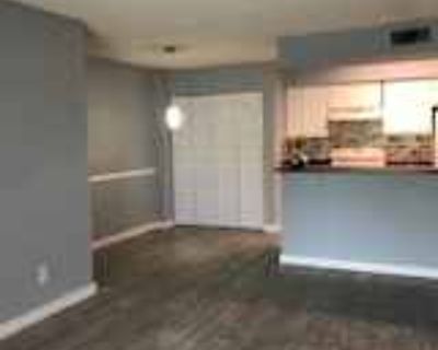 2 Bedroom 2BA 1018 ft² Apartment For Rent in Fort Myers, FL 5329 Summerlin Rd #2911