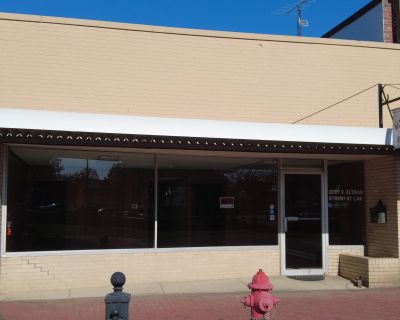 1827 ft Commercial Property For Rent in Monticello, IN