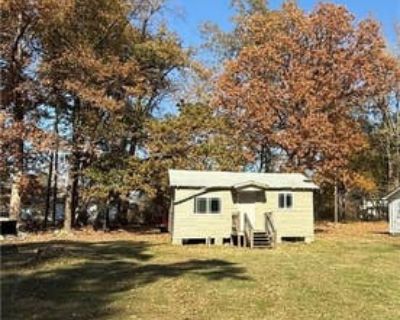 2 Bedroom 1BA 480 ft Single Family Home For Sale in BLACKSTONE, VA