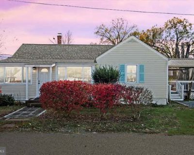 3 Bedroom 1BA 1345 ft Single Family Home For Sale in COLONIAL BEACH, VA