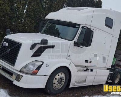 2013 Volvo VNR 660 Sleeper Cab / Ready to Haul Used Semi Truck
