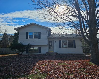 3 Bedroom 1BA 896 ft Single Family House For Sale in Waukee, IA