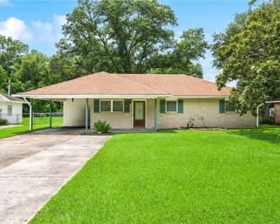 3 Bedroom 2BA 1359 ft Single Family Home For Sale in SLIDELL, LA