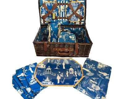 Kim Seybert Cobalt and White Chinoiserie Picnic Basket - 30 Pieces