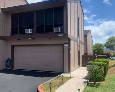 3 Bedroom 2.5BA 1410 ft Furnished Pet-Friendly Apartment For Rent in Pearl City, HI