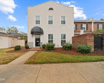 3 Bedroom 3BA 1980 ft Condominium For Sale in MACON, GA