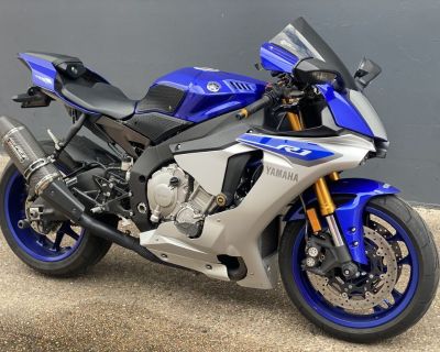 2015 Yamaha YZF-R1